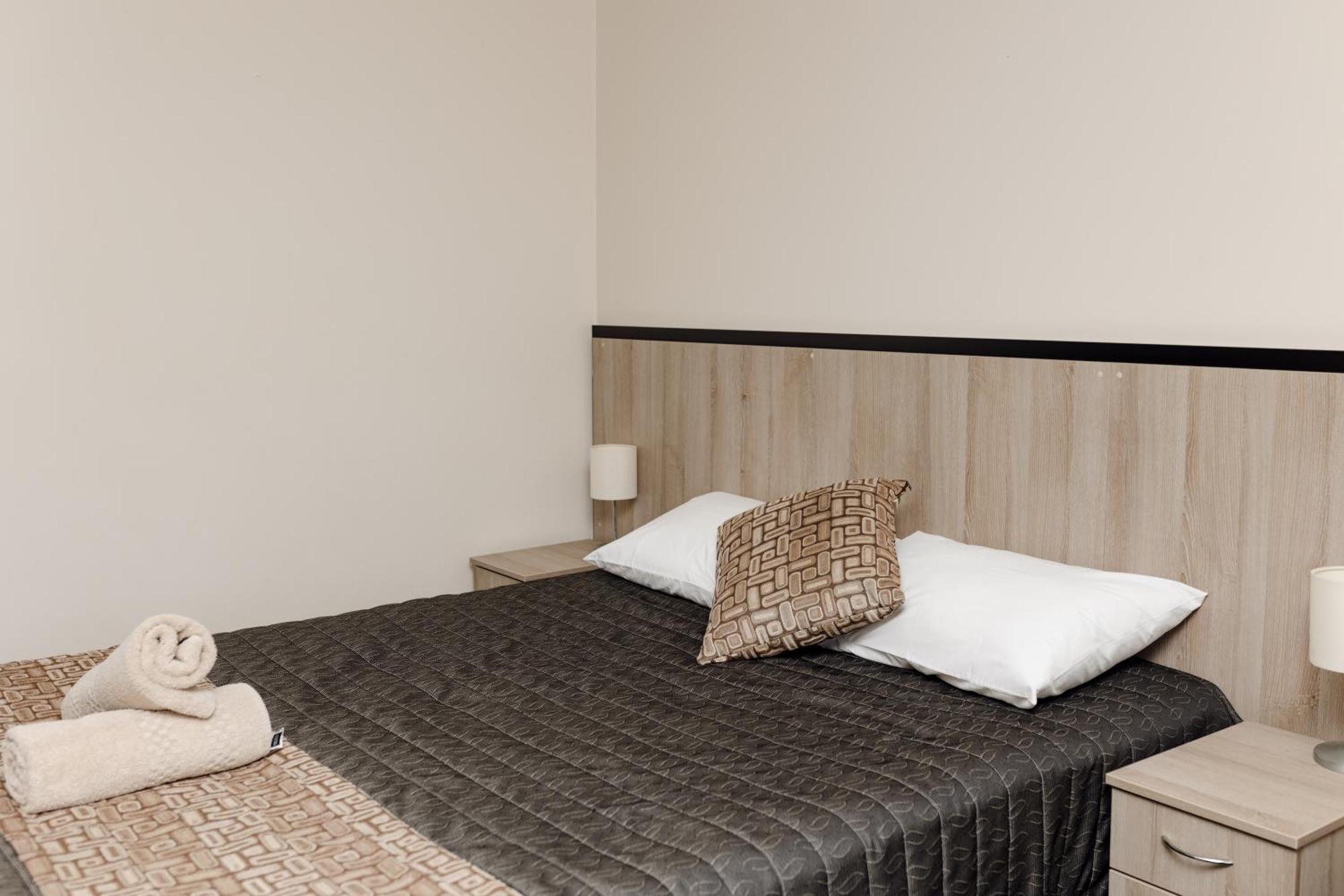 Starline Motor Inn Miles Kültér fotó